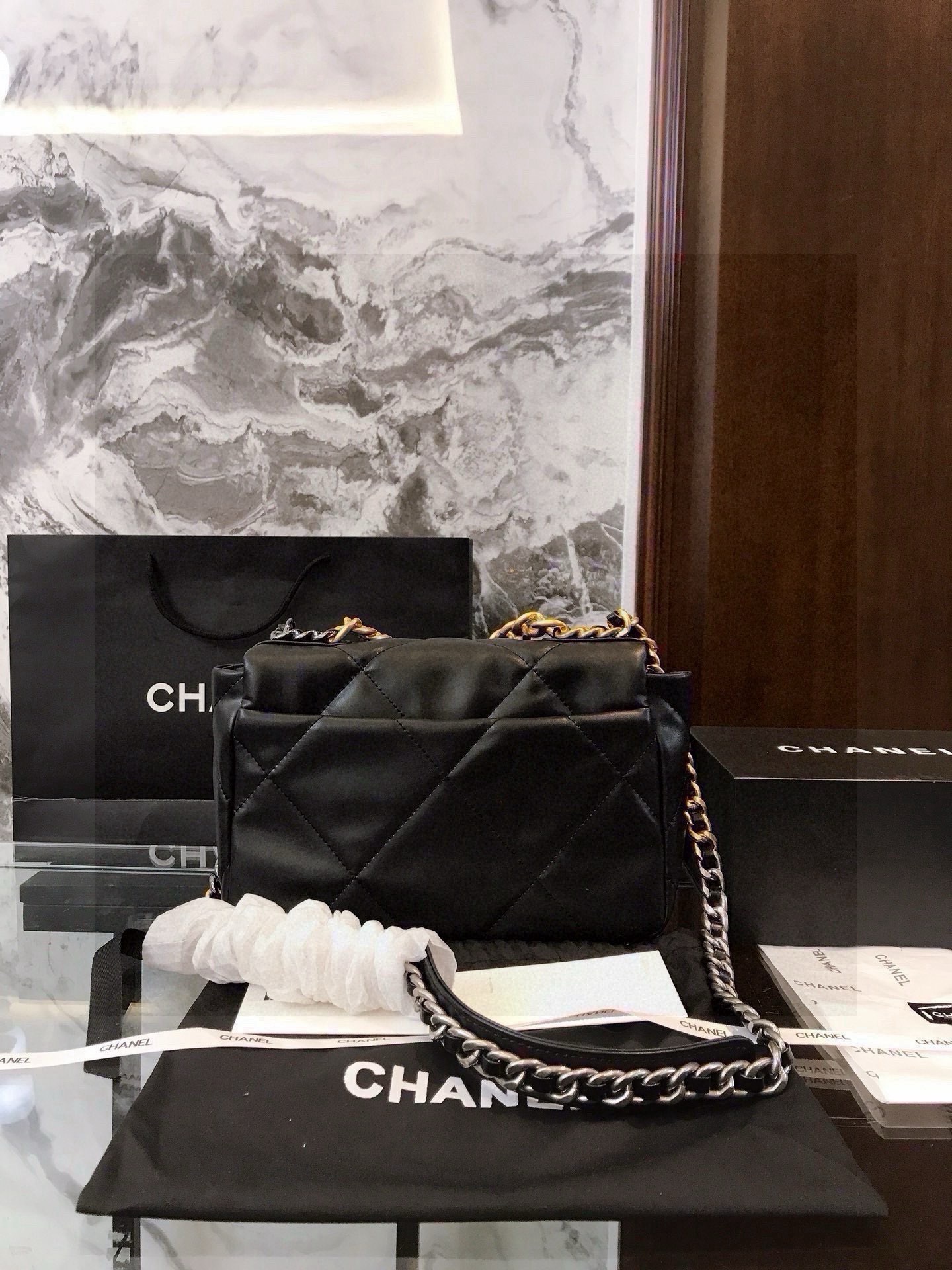 תיק של שנאל מעור – תמונה 4